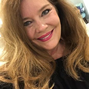 Meet your Posher, Carrie